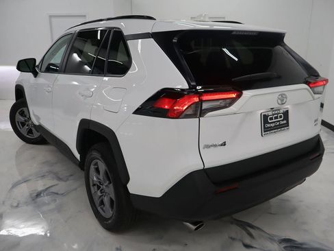 Used 2024 Toyota RAV4 XLE w/ Convenience Package image 5