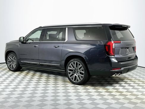 Used 2026 GMC Yukon XL Denali Ultimate w/ LPO, Illumination Package AWD/4WD image 7
