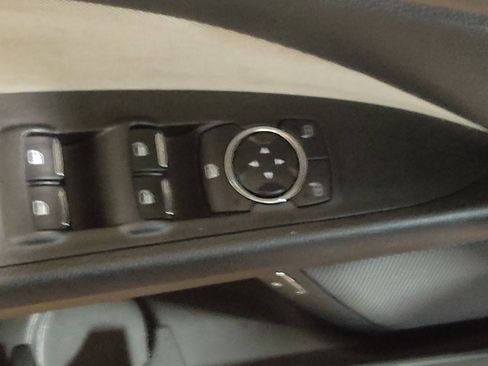 Used 2018 Ford Fusion S FWD image 27