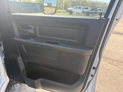 Used 2022 RAM 3500 Tradesman image 34