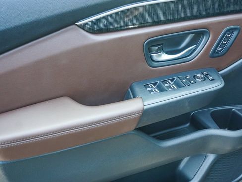 Used 2023 Honda Pilot Elite image 19