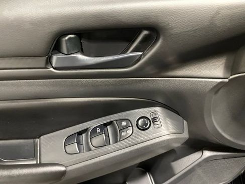 Certified 2024 Nissan Altima 2.5 S FWD image 10