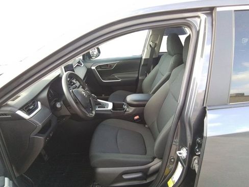 Used 2024 Toyota RAV4 LE image 9