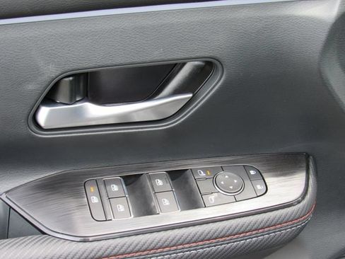 New 2026 Nissan Kicks SR w/ Cold Weather Package FWD image 17