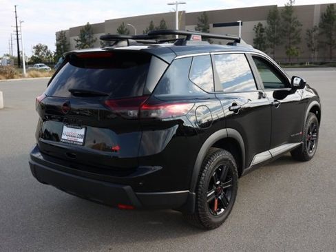 New 2026 Nissan Rogue SV image 4