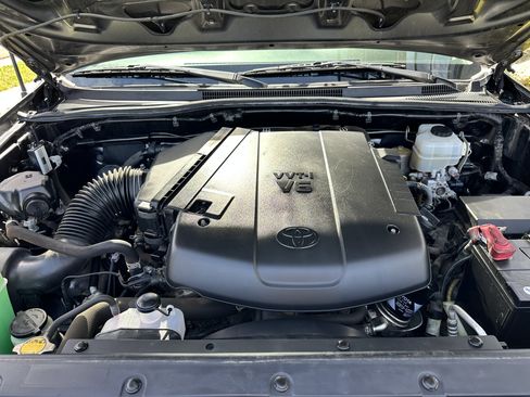 Used 2015 Toyota Tacoma 4x4 Double Cab w/ TRD Off-Road Package image 16