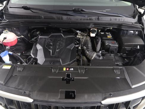 Used 2024 Kia Carnival EX FWD image 60