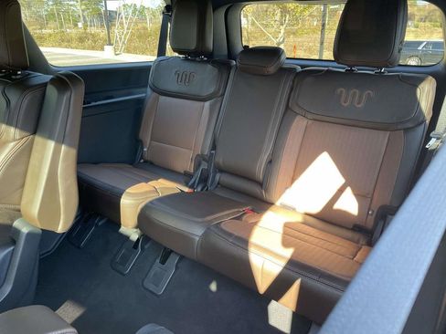 Used 2025 Ford Expedition Max King Ranch image 12