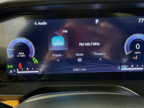 Used 2023 Jeep Grand Cherokee L Summit AWD/4WD image 13