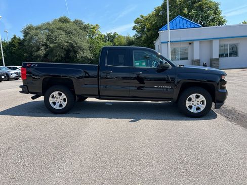 Used 2018 Chevrolet Silverado 1500 LT w/ All Star Edition AWD/4WD image 4