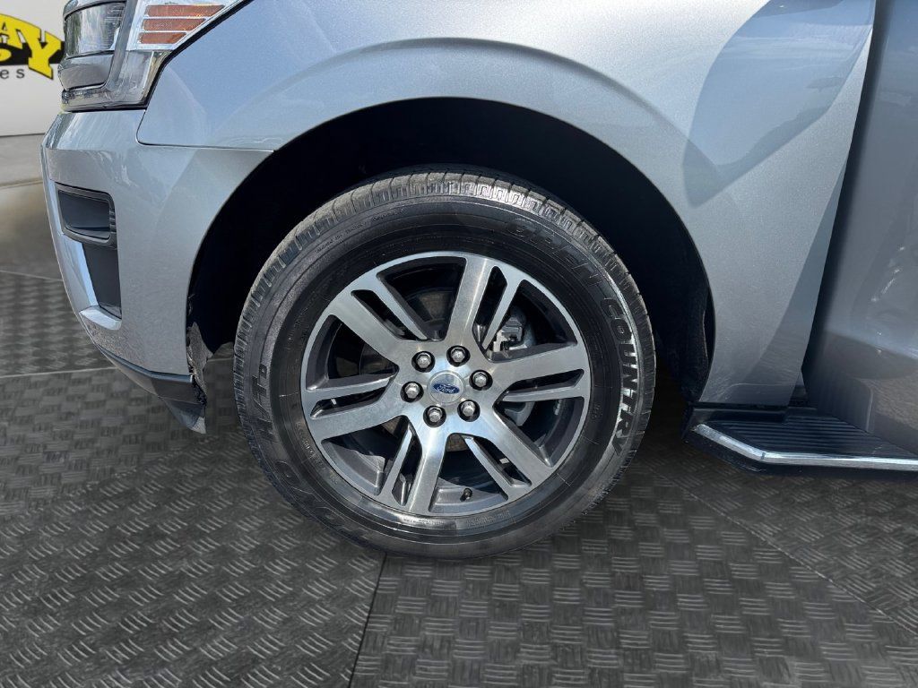 Certified 2022 Ford Expedition XLT RWD image 19