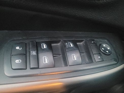 Used 2019 Jeep Cherokee Latitude Plus image 27