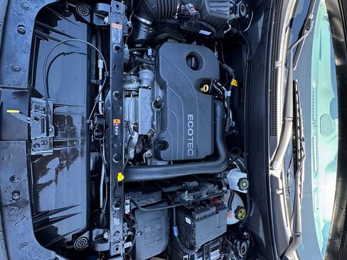 Used 2021 GMC Terrain SLT w/ Infotainment Package II image 12