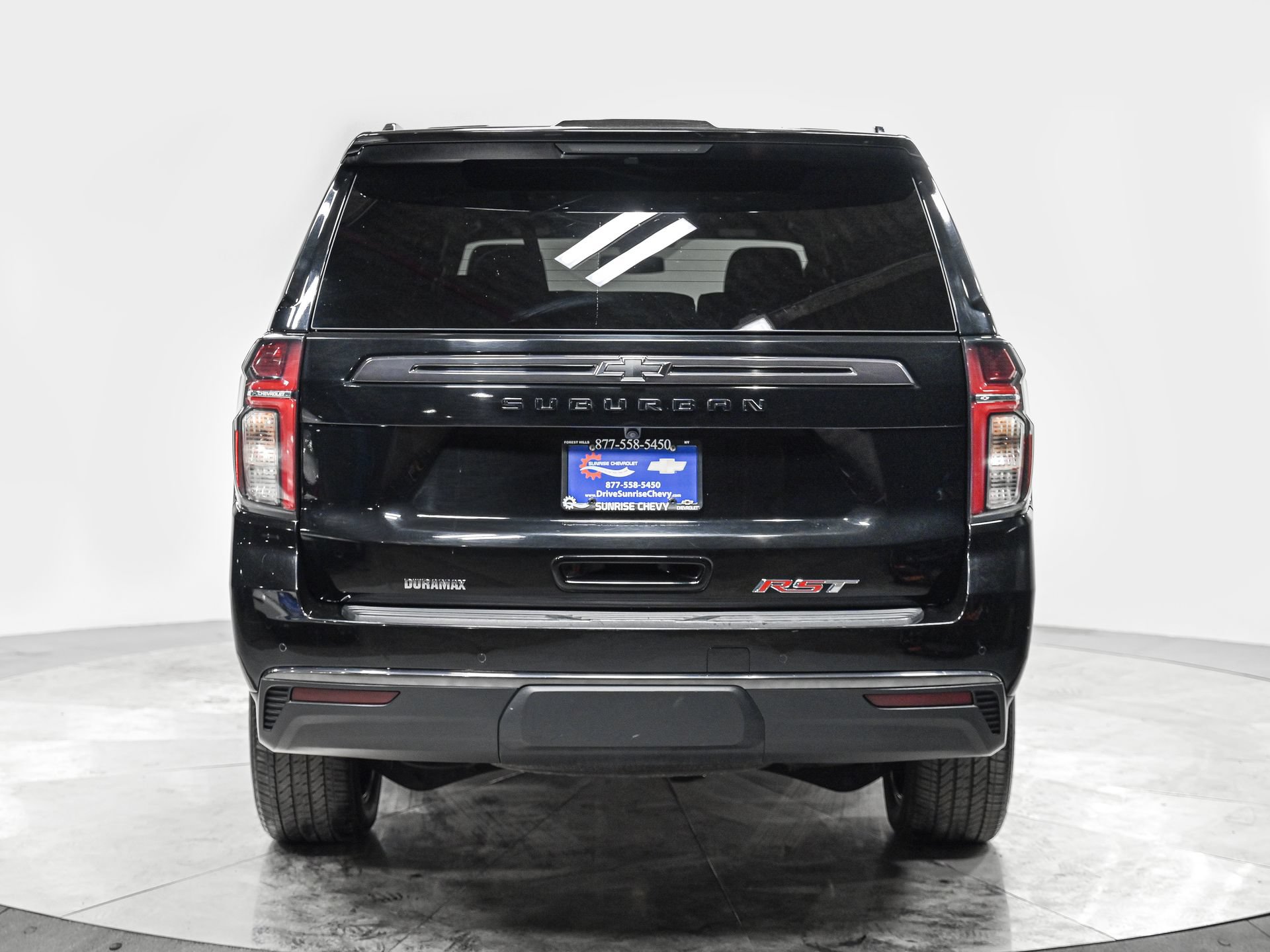 Used 2022 Chevrolet Suburban RST AWD/4WD image 5