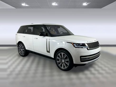 Used 2023 Land Rover Range Rover SE image 6