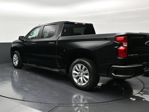 Used 2022 Chevrolet Silverado 1500 Custom RWD image 3
