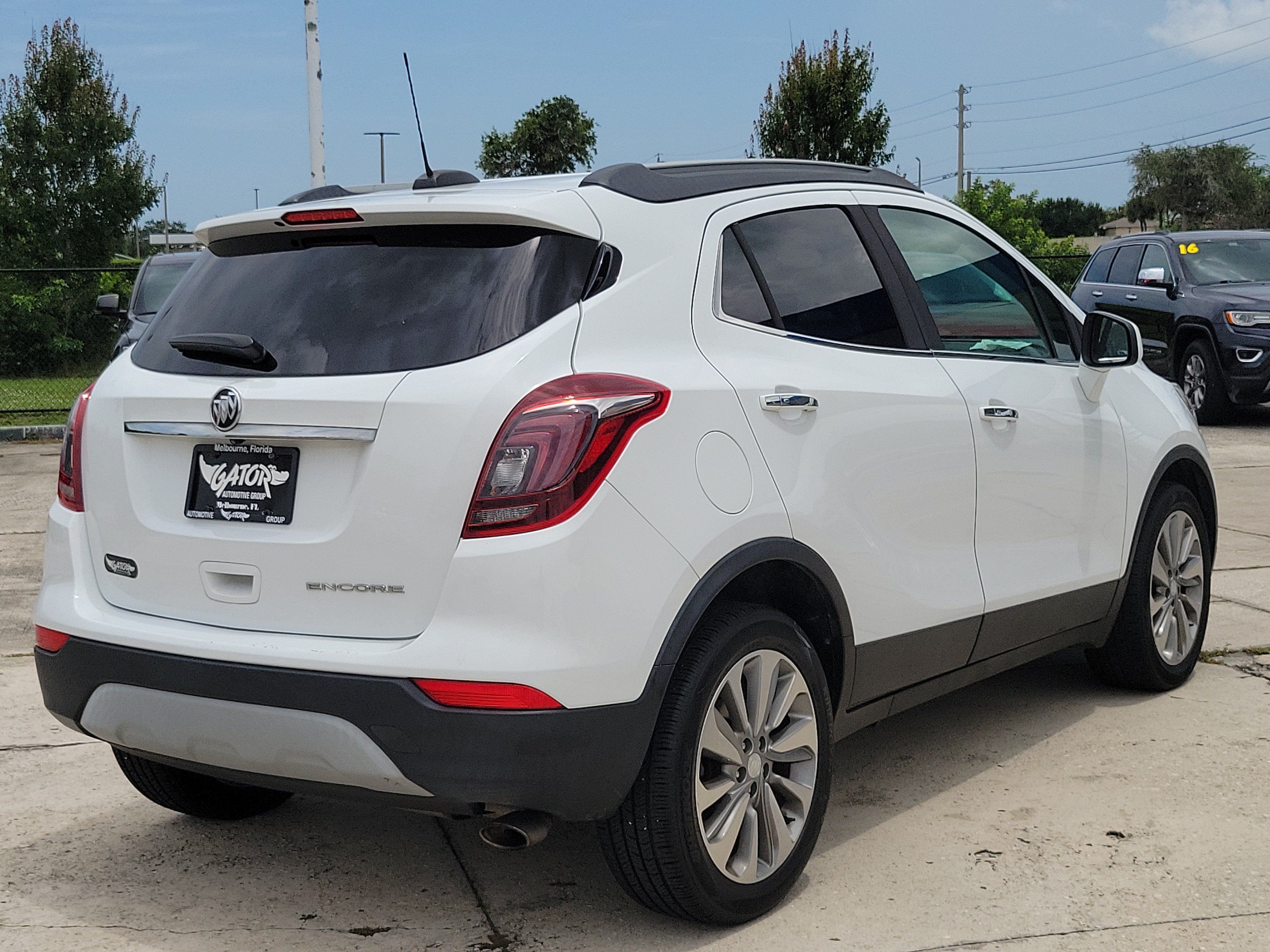 Used 2020 Buick Encore Preferred FWD image 4