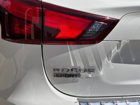 Used 2018 Nissan Rogue Sport S w/ S Appearance Package AWD/4WD image 12