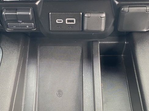 Used 2019 Chevrolet Silverado 1500 LTZ w/ LTZ Premium Package AWD/4WD image 29