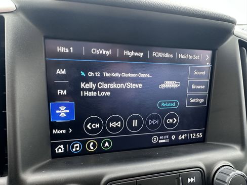 Used 2024 GMC Terrain SLT w/ Infotainment Package II image 18