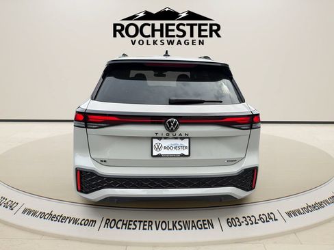 New 2026 Volkswagen Tiguan SE R-Line AWD/4WD image 5