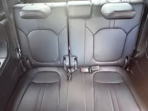 Used 2024 Honda Pilot TrailSport image 18