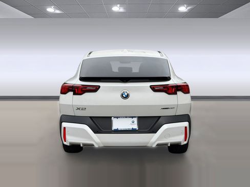 Used 2025 BMW X2 xDrive28i image 10