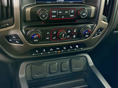 Used 2016 GMC Sierra 3500 Denali w/ Duramax Plus Package image 10