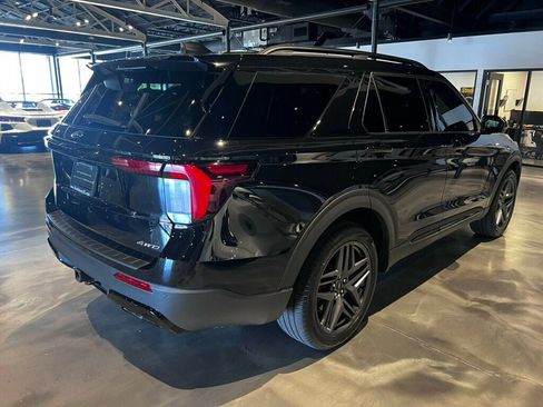 Used 2025 Ford Explorer ST-Line w/ Premium Package AWD/4WD image 5