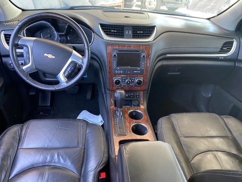 Used 2014 Chevrolet Traverse LT AWD/4WD image 17