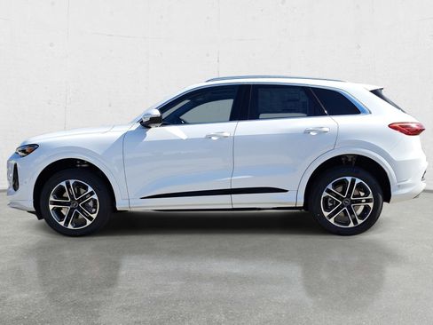 New 2026 Audi Q5 Premium AWD/4WD image 8