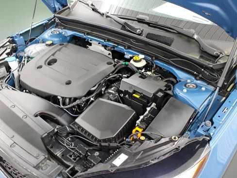 New 2025 Volvo XC40 B5 Ultra w/ Climate Package image 34