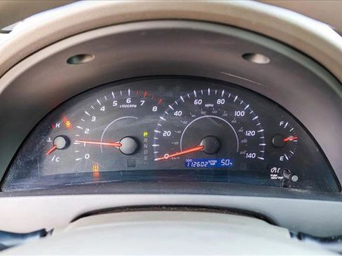 Used 2010 Toyota Camry LE image 15