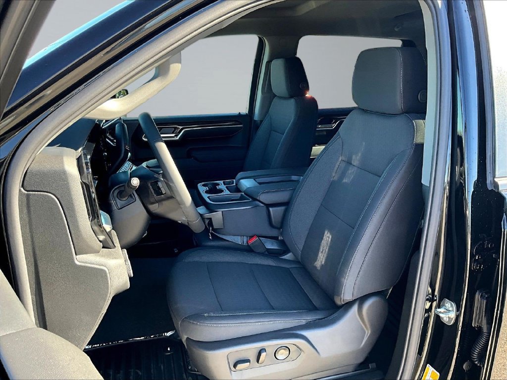 New 2026 Chevrolet Silverado 1500 RST w/ LPO, Dark Essentials Package AWD/4WD image 24