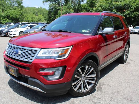 Used 2017 Ford Explorer Platinum AWD/4WD image 1