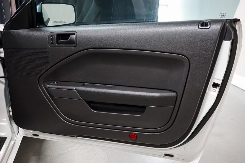 Used 2007 Ford Mustang GT Premium RWD image 28
