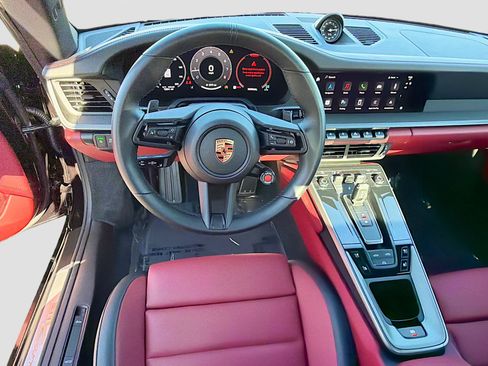 Used 2025 Porsche 911 Carrera image 16