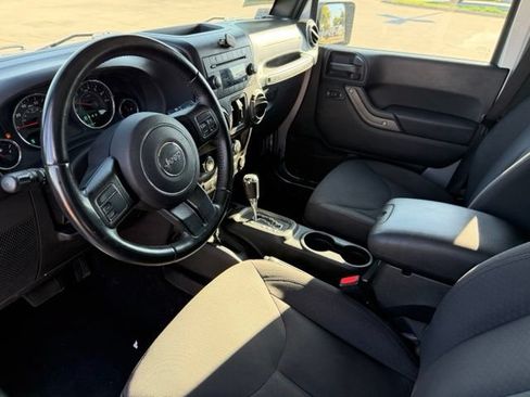 Used 2018 Jeep Wrangler Unlimited Sport S AWD/4WD image 12