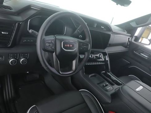 Used 2026 GMC Sierra 2500 AT4X AWD/4WD image 18