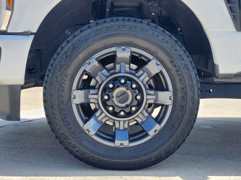 Used 2023 Ford F250 Lariat w/ Sport Appearance Package AWD/4WD image 10