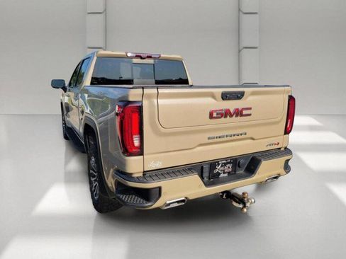 Used 2022 GMC Sierra 1500 AT4 w/ AT4 Premium Package AWD/4WD image 5
