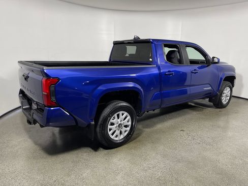 Certified 2025 Toyota Tacoma SR5 AWD/4WD image 3