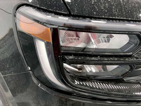 New 2025 Ford Expedition Active image 14