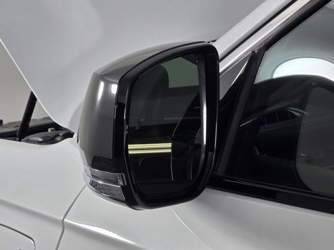 Used 2023 Jeep Grand Cherokee 4WD 4xe image 12