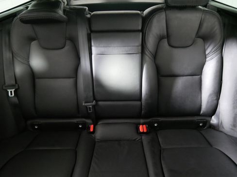 Used 2019 Volvo V90 T6 Cross Country w/ Protection Package Premier image 13