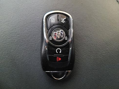 Used 2022 Buick Enclave Essence FWD image 32