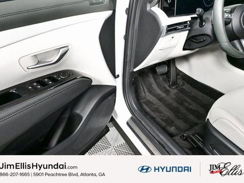 Certified 2025 Hyundai Tucson Limited image 9