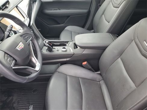 Certified 2024 Cadillac XT6 Sport w/ Technology Package image 27