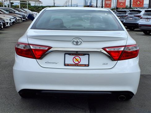 Used 2016 Toyota Camry SE FWD image 5