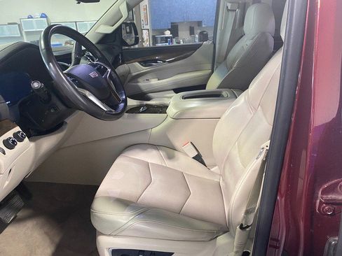Used 2019 Cadillac Escalade Premium Luxury AWD/4WD image 10